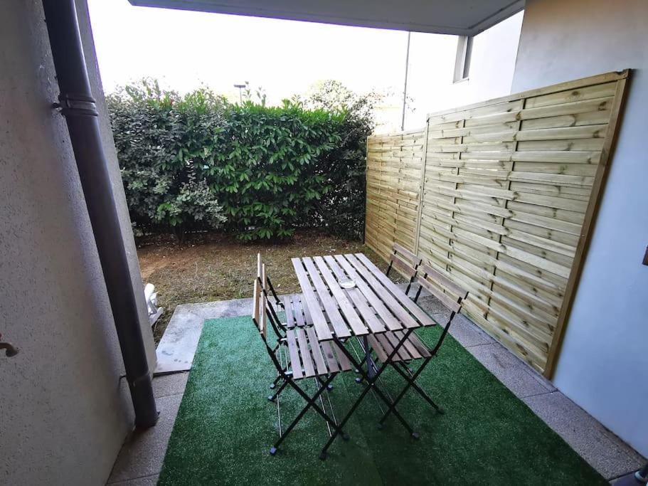 Grand Studio Lumineux Et Sa Terrasse Au Calme ตูลูส ภายนอก รูปภาพ